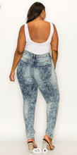 Cargar imagen en el visor de la galería, HIGH WAIST ACID WASH KINNY JEANS