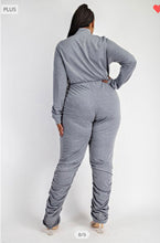 Charger l&#39;image dans la galerie, Zip front jumpsuit with ruched bottom