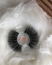 Load image into Gallery viewer, $5 MINK LASHES DEAL WITH LASH CASE